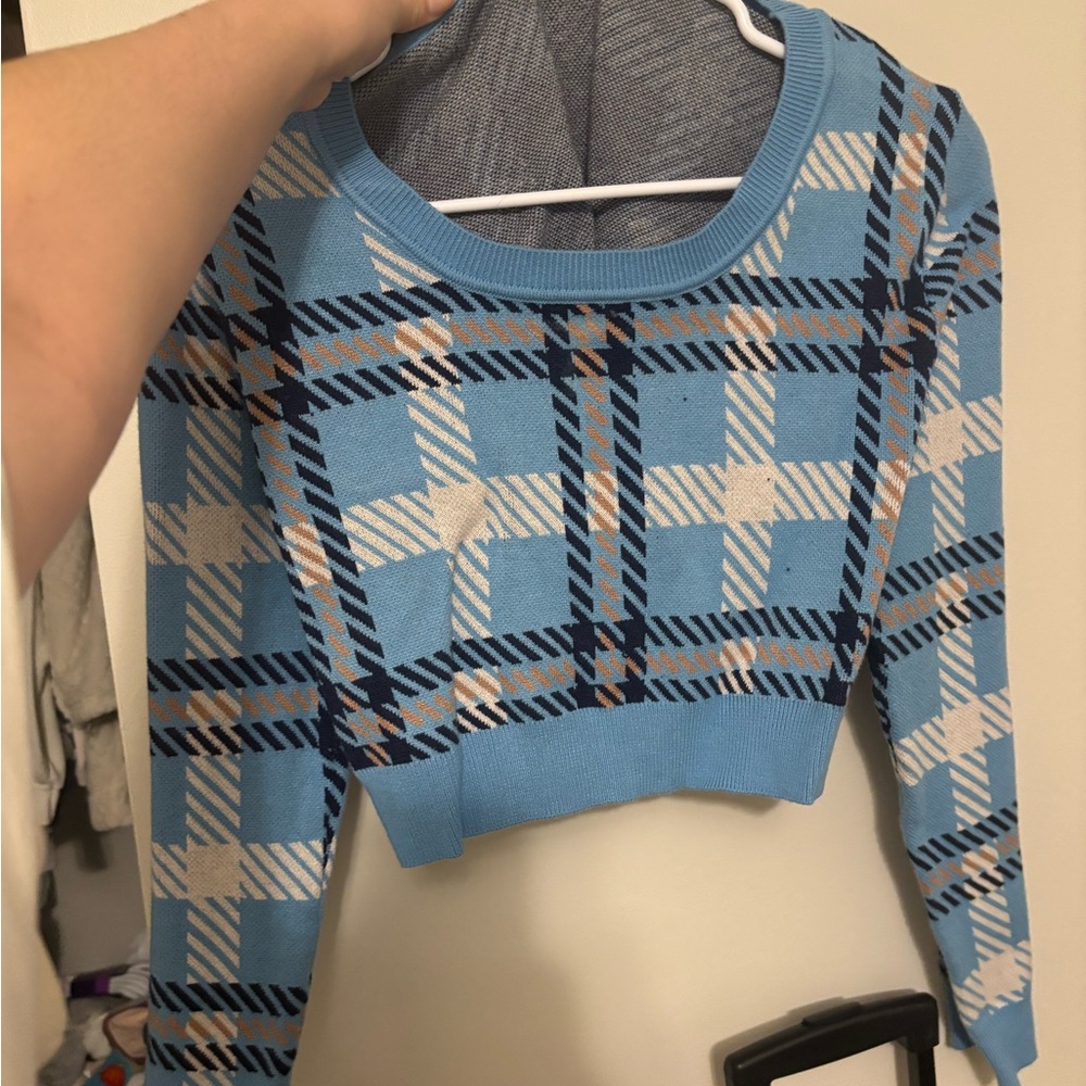 La Hearts Blue and White Plaid Crop Top